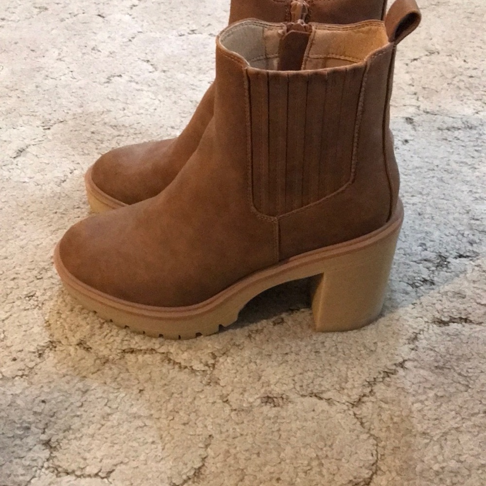 Dolce Vita Brown Suede Block Heel Ankle Boots - Picture 4 of 9